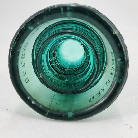 Brookfield CD 147 Spiral Groove Green Aqua Glass Insulator with Peg - Picture 9 of 10